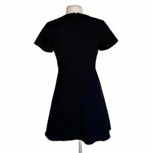 Women’s Size S Black Short Sleeves Lace Up Front Shift Dress